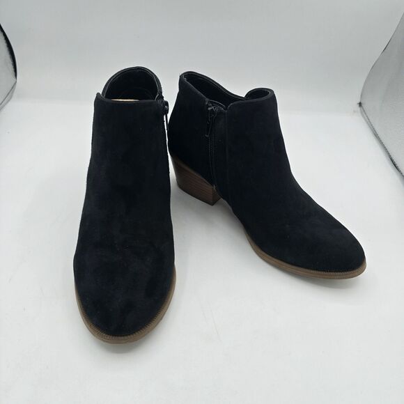 Amazon Essentials Women's Microsuede Ankle Boots, Black, Size 7 Aola - Picture 2 of 8